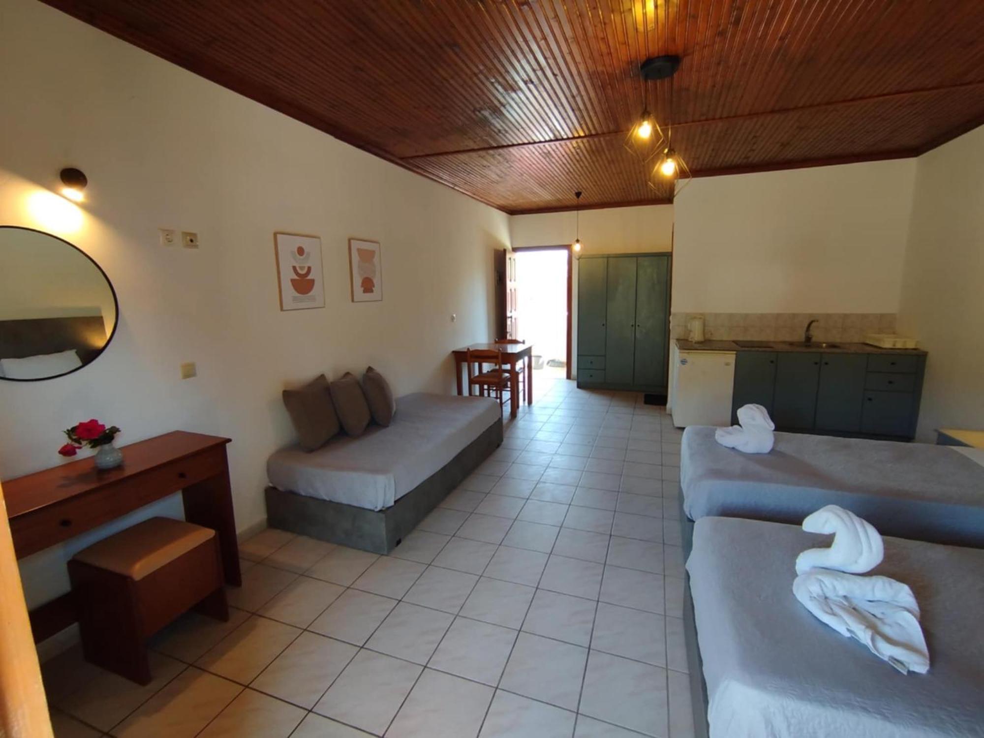 Aparthotel Alex Katerina 2*